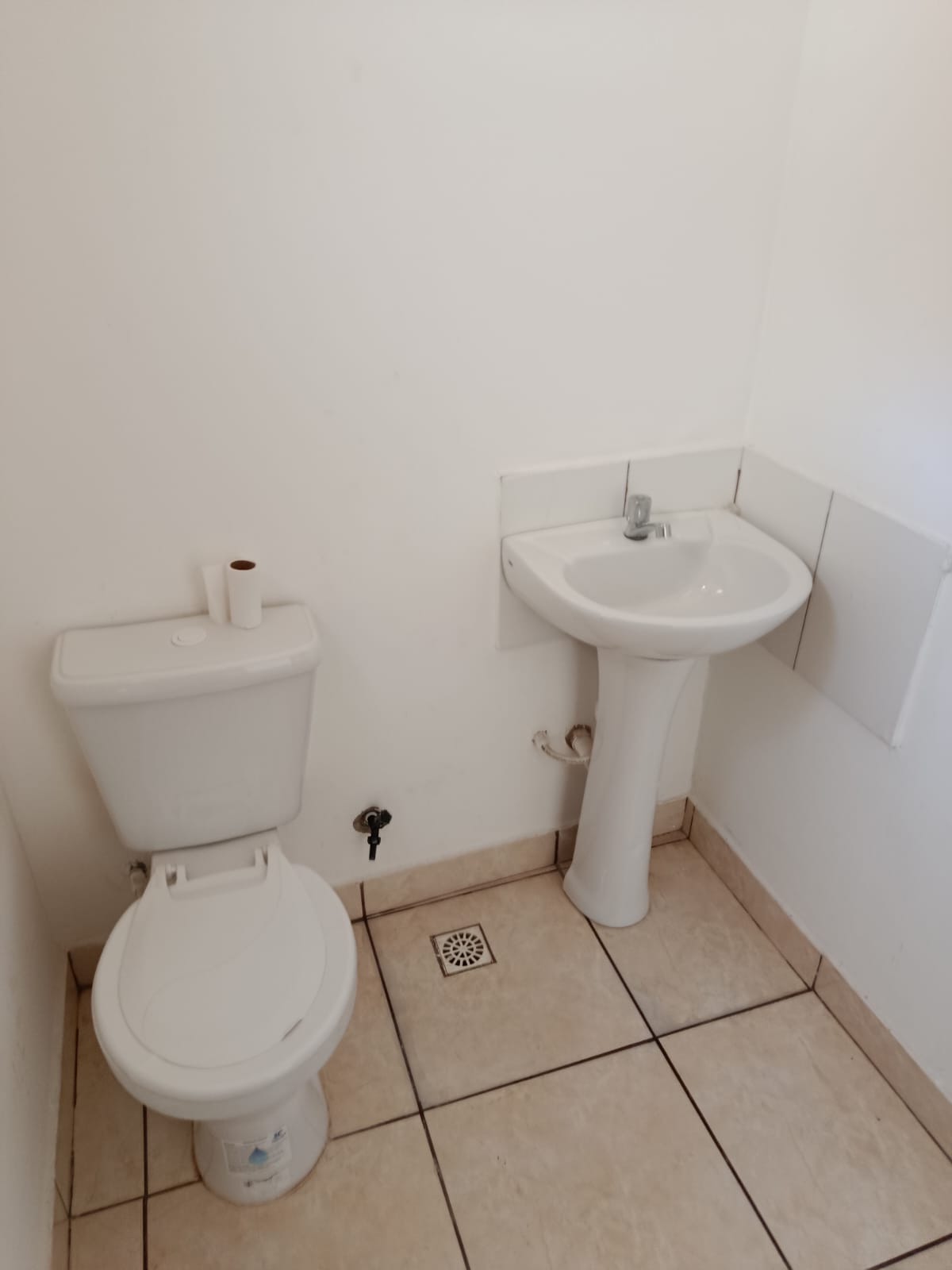 sala 4 baneheiro -b.jpeg